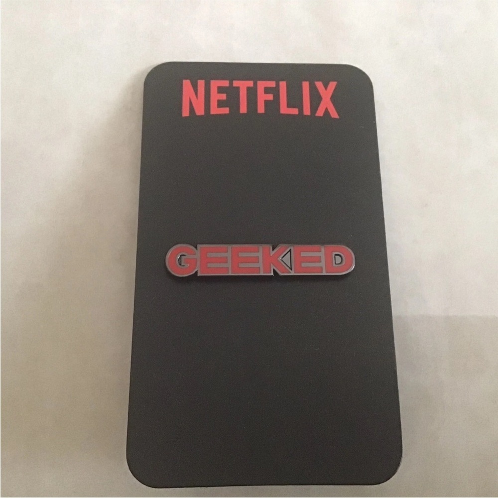 Netflix 2022 San Diego Comic-Con (GEEKED) Exclusive Promo Pin - BRAND NEW